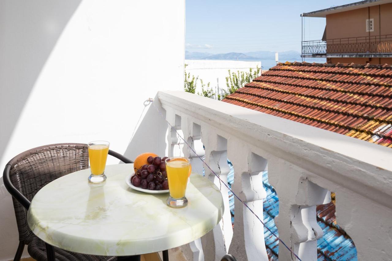 Bella Vista Beach Hotel Benitses  Dış mekan fotoğraf