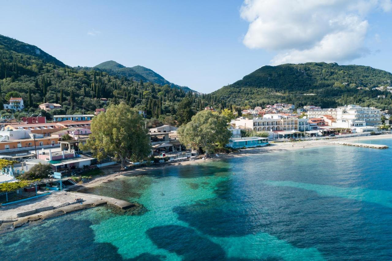 Bella Vista Beach Hotel Benitses  Dış mekan fotoğraf