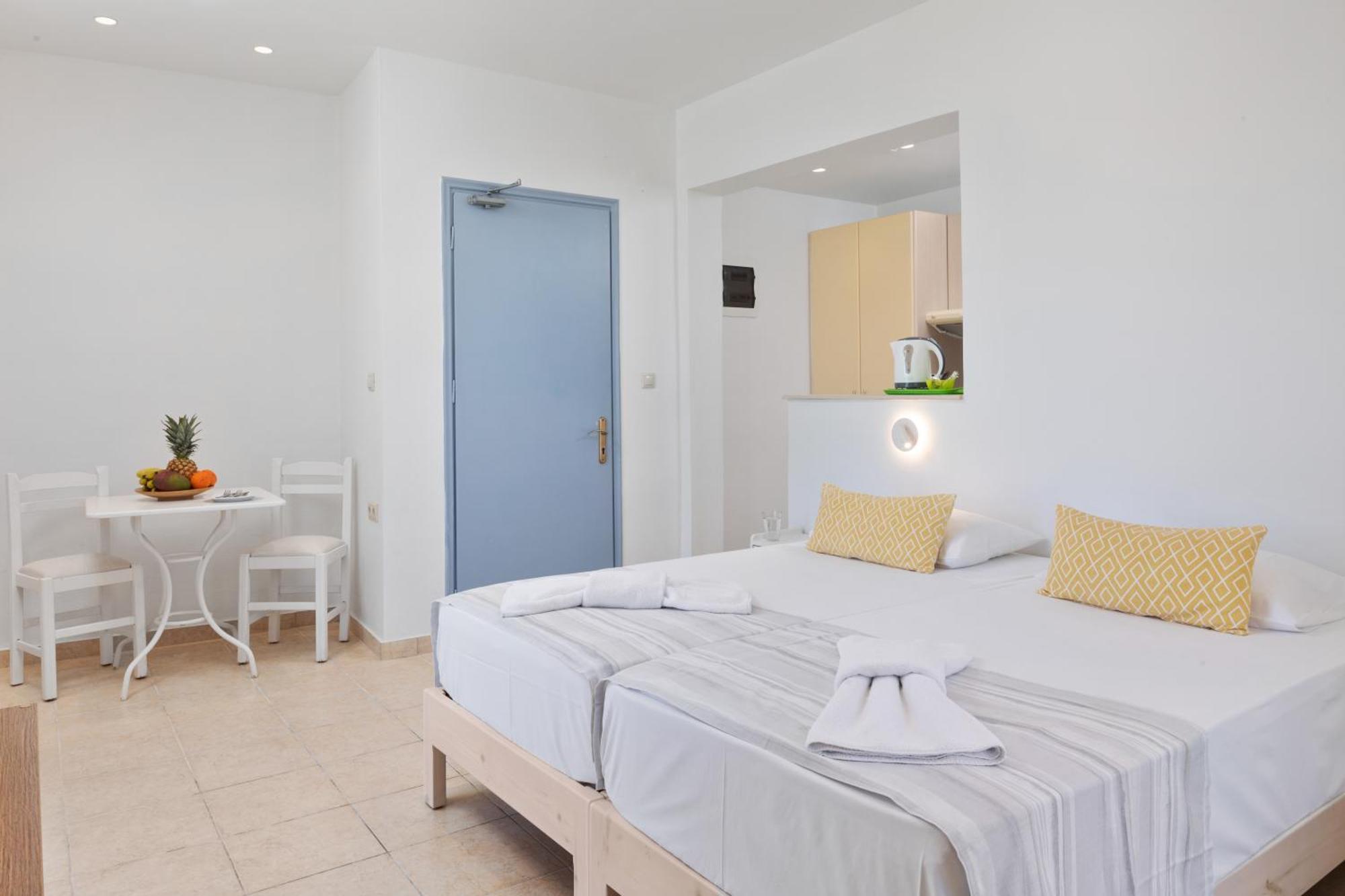 Bella Vista Beach Hotel Benitses  Dış mekan fotoğraf