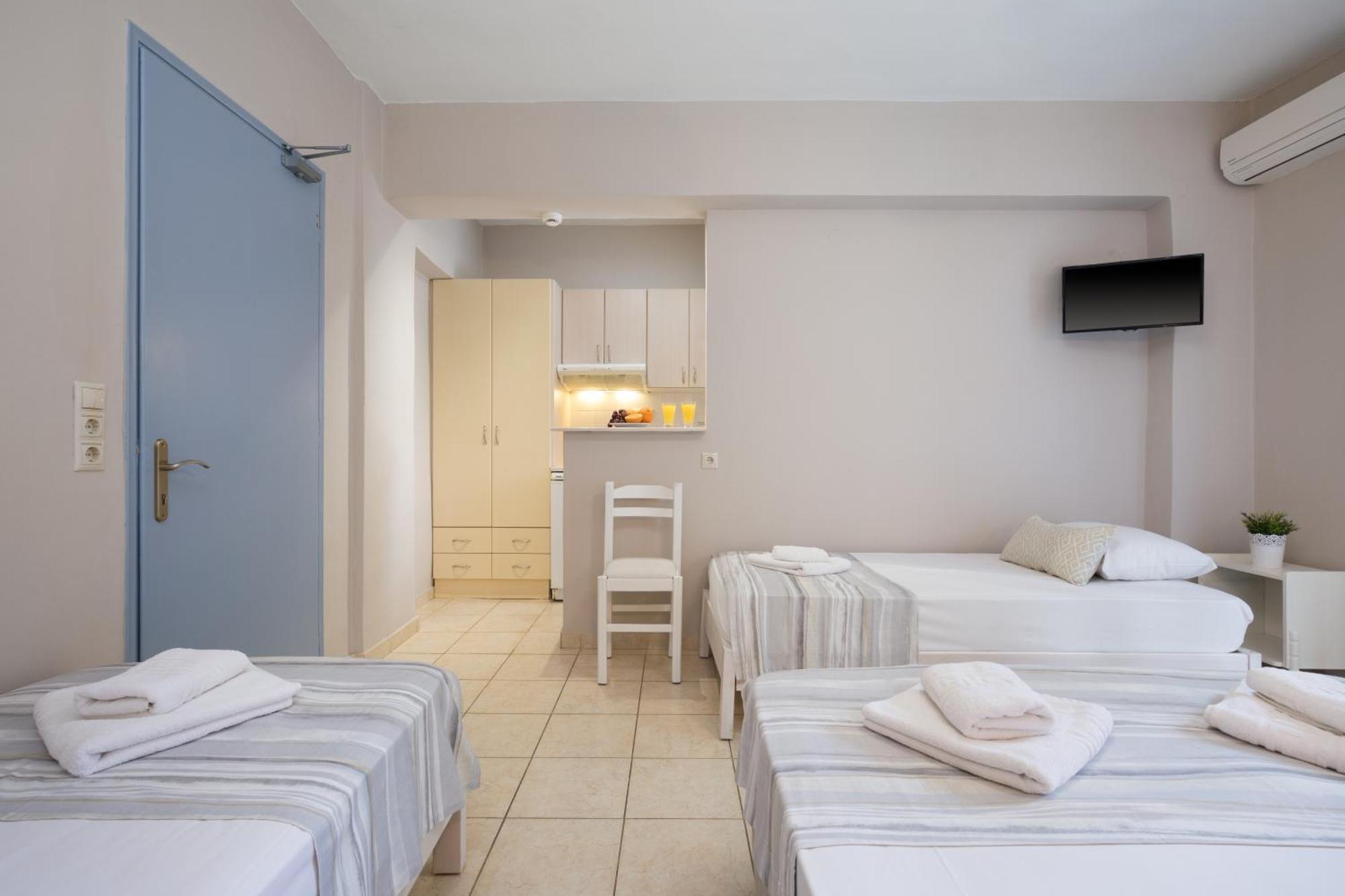 Bella Vista Beach Hotel Benitses  Dış mekan fotoğraf